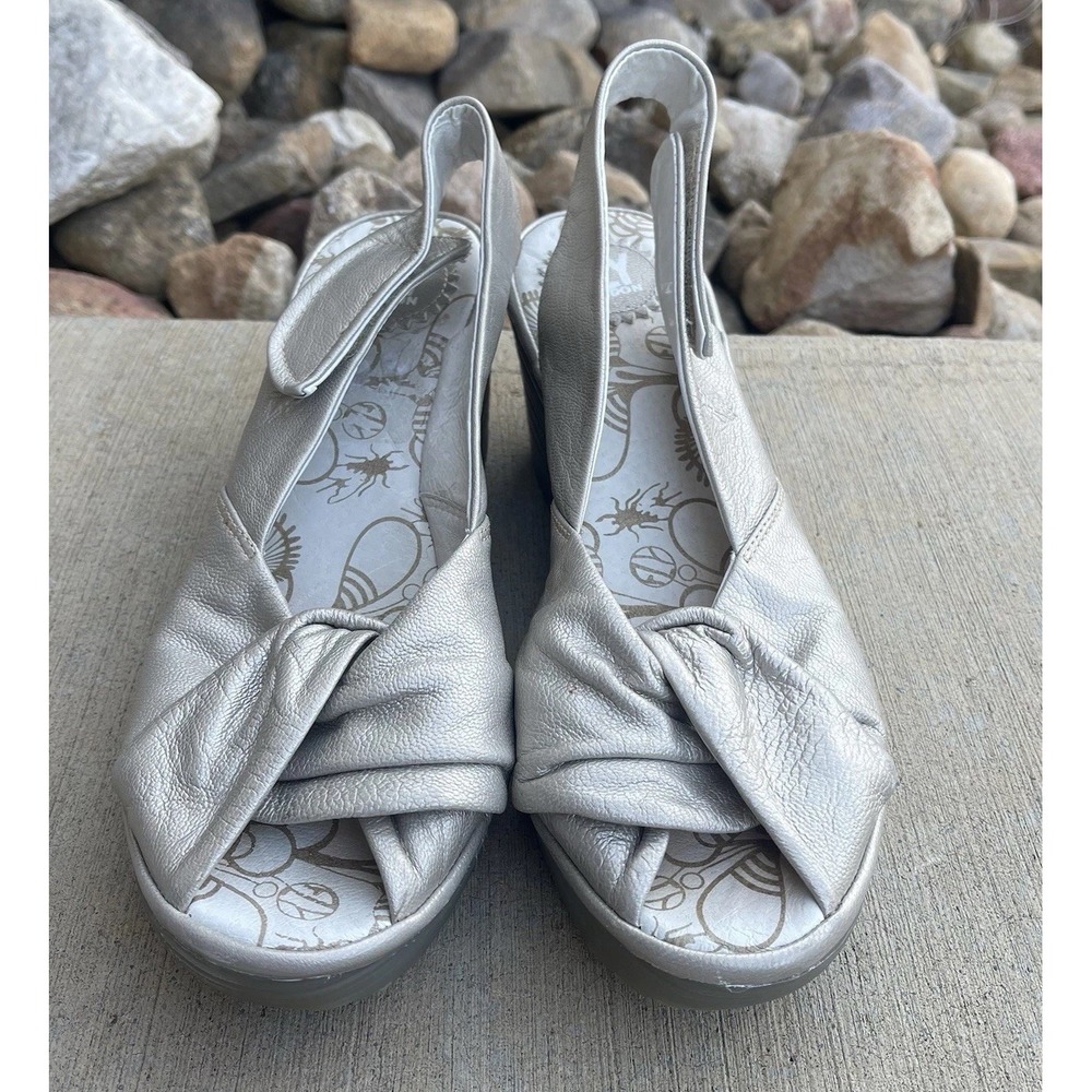 Fly London Yakin Wedge Heel Women's Eu 39 US 8 Metallic Gold Comfort Shoe